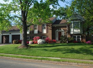 2141 Maleady Dr, Herndon, VA 20170