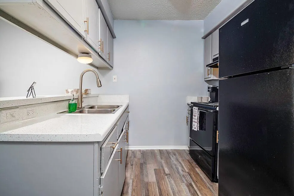 The Rise Apartments — Photo 1