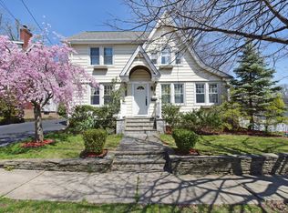 121 Undercliff Ct, Ridgewood, NJ 07450