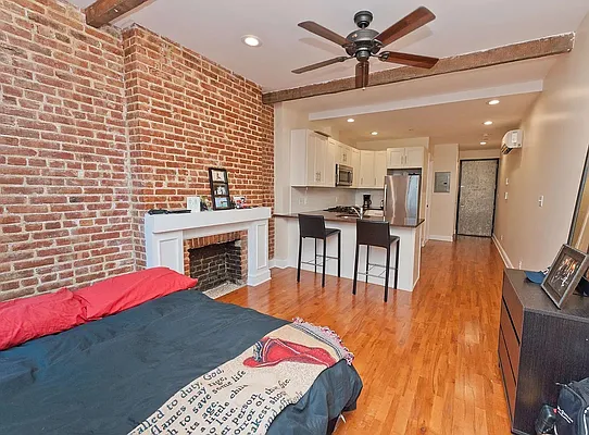 Rented by Modern Spaces | media 6