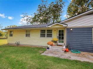 200 S Washington Ave, Altamont, KS 67330