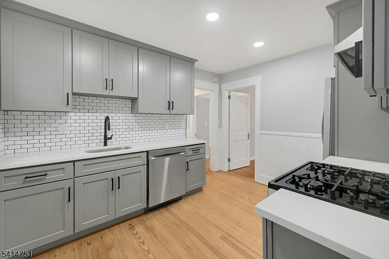 1st image of 173 Runnymede Rd