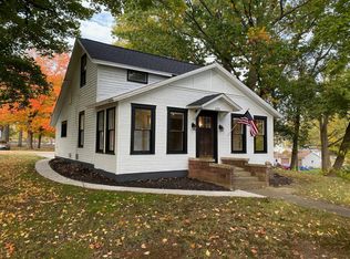 631 Clinton St, Marshall, MI 49068