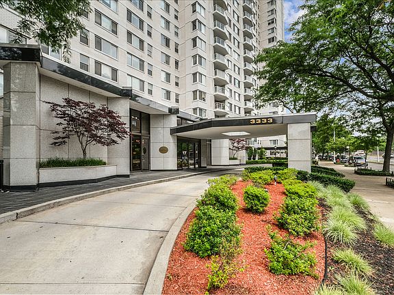 2nd image of 3333 Henry Hudson Pkwy APT 20P
