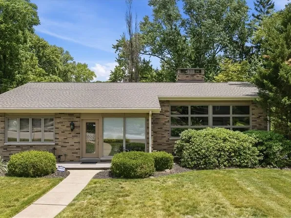111 Doray Dr, Pittsburgh, PA 15237