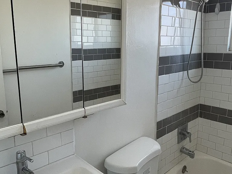 7732 Chapman Ave #4 — Photo 24