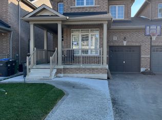 18 Ladysmith St, Brampton, ON L6R4B2