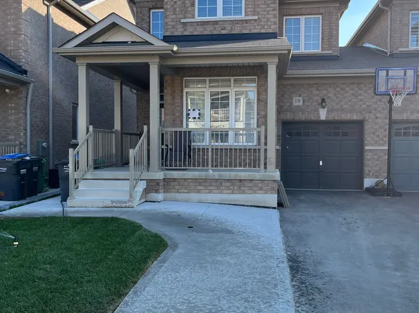 18 Ladysmith St, Brampton, ON L6R 4B2