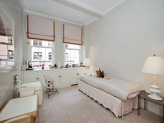 Sold by Sotheby's International Realty | media 19