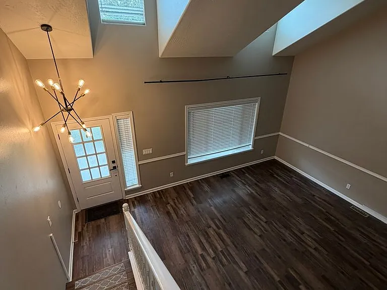 5207 Villa Dr — Photo 2