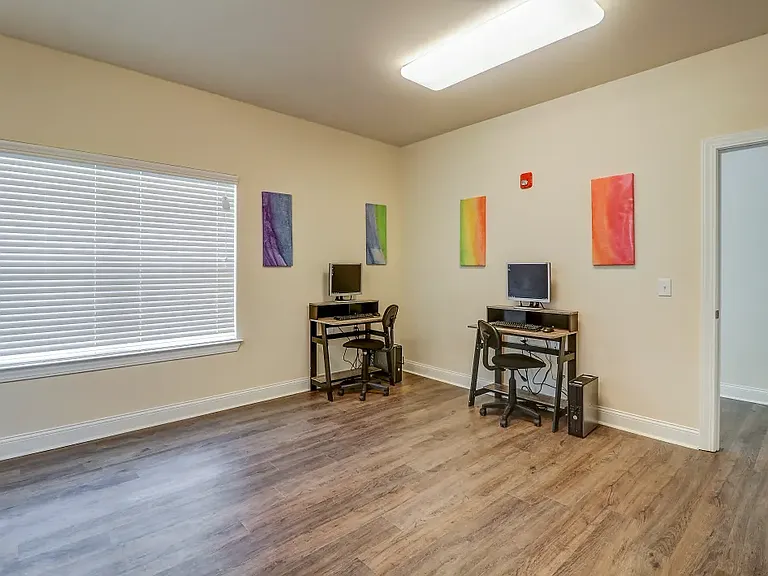Chaney Ridge Apartments — Photo 18