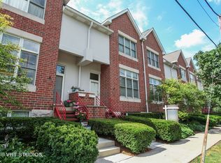 1845 Prairie St #A-2, Glenview, IL 60025
