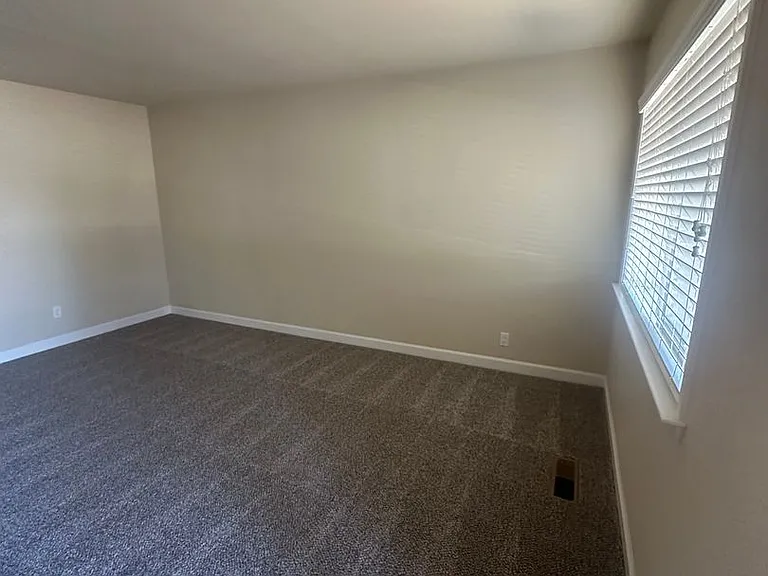4309 Ross Ave — Photo 17