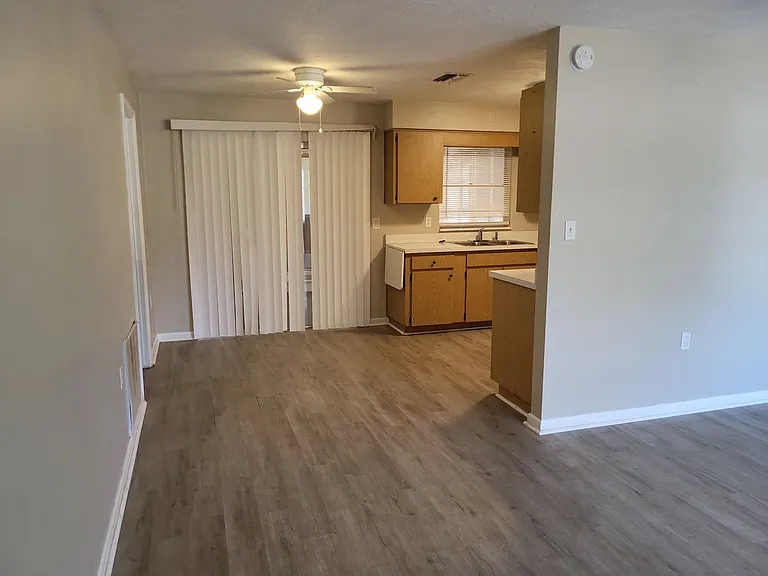20 New Florida Ave — Photo 3