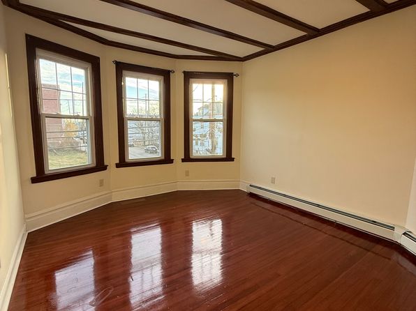 537 14th Ave FLOOR 2