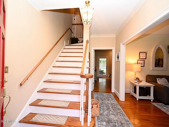 2nd image of 208 Summit Drive