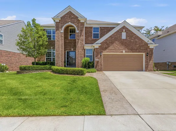 49410 Camarosa Ln, Macomb, MI 48044