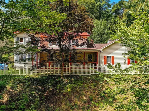 409 Nutters Run Rd, Clarksburg, WV 26301