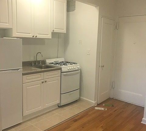 3rd image of 9963 66th Ave APT D17