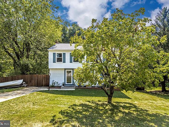 2nd image of 7 Calvin Springs Ct
