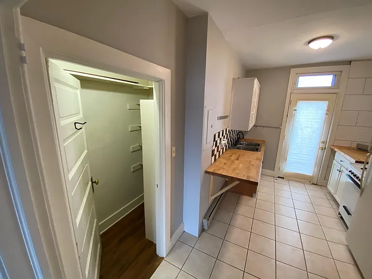 707 N 2nd St #5 — Photo 6