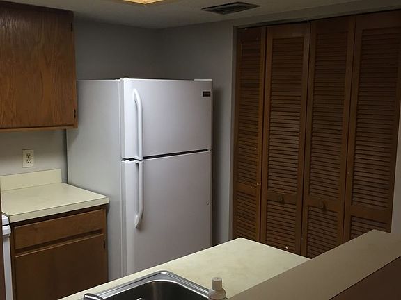 5th image of 5662 Colony Pine Cir N #3