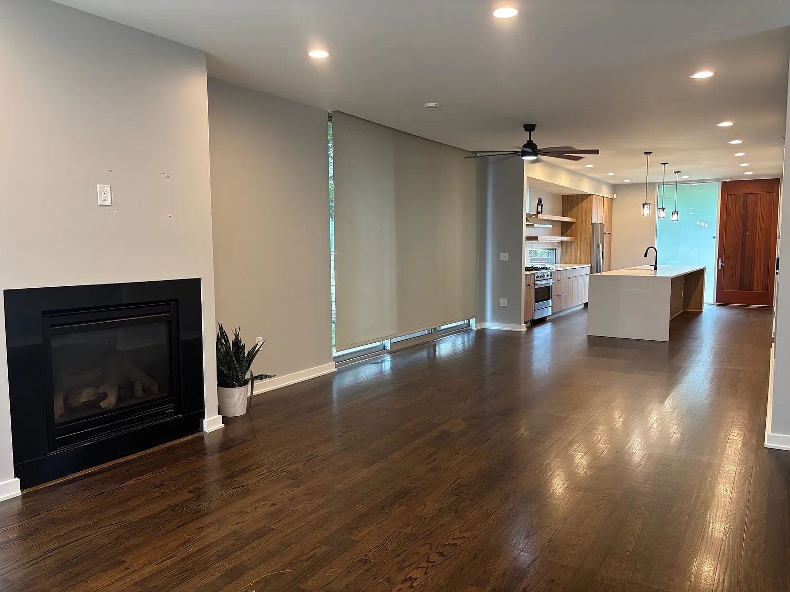 2 bed, 3.5 bath, $7,000 — Photo 3