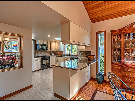 Breakfast Bar