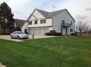 29 Spuhler Dr, Batavia, IL 60510