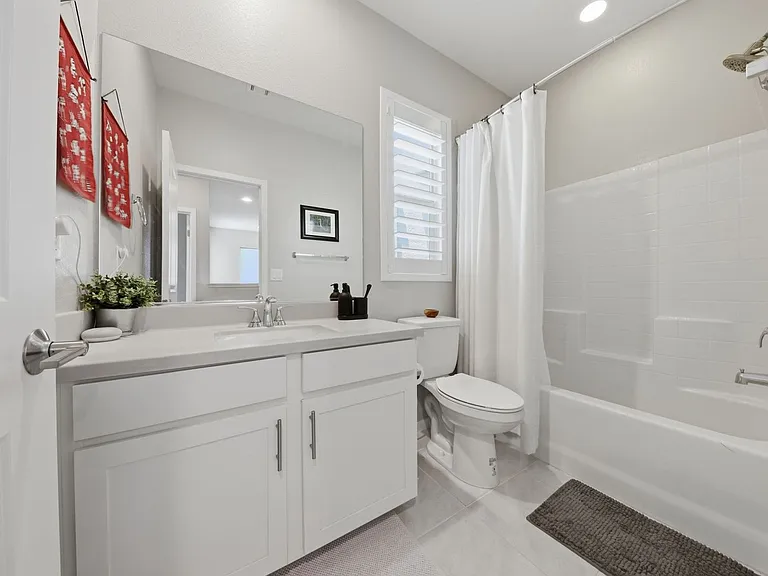 11824 Pelican Butte Ave — Photo 18