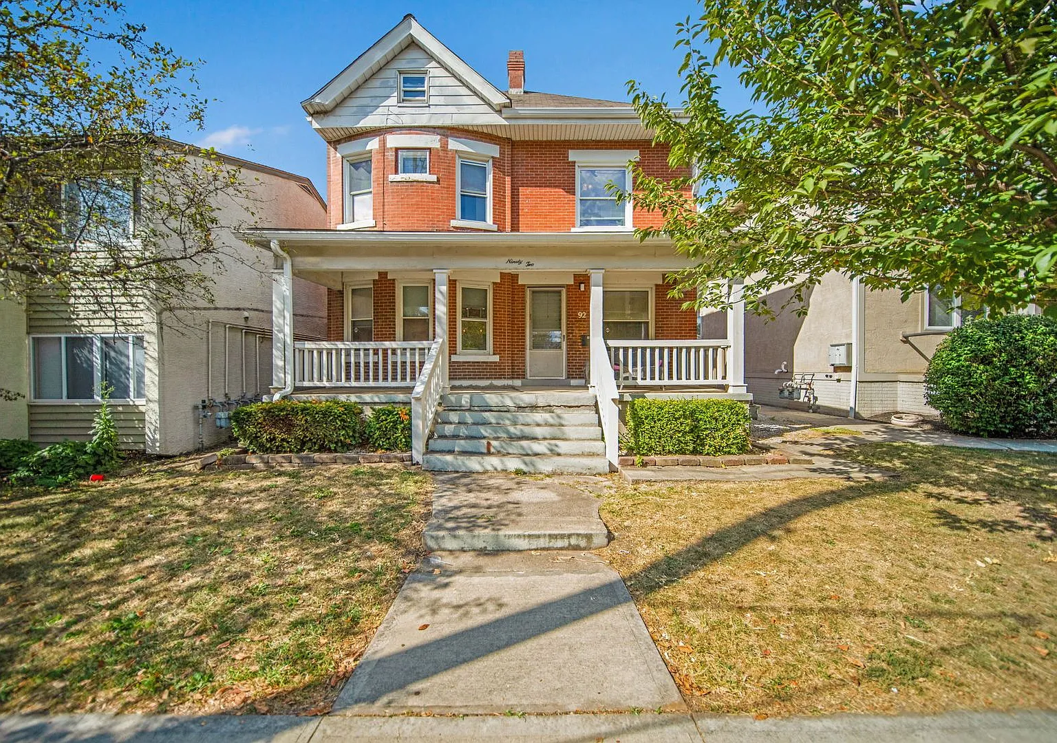 Massive 10 Bedroom Newly Renovated House Perfect for Students, Greek Life, Clubs, and More! — Photo 1