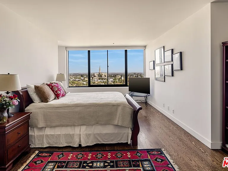 10724 Wilshire Blvd #712 — Photo 19