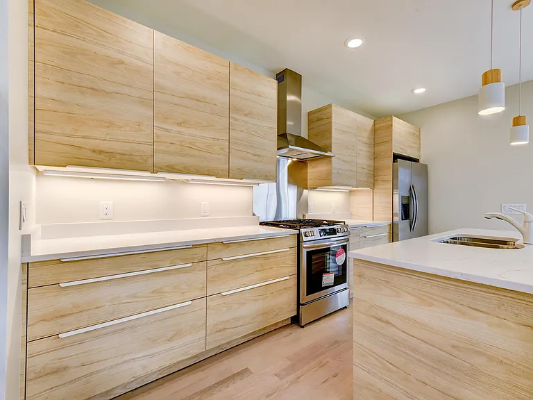 48 Walnut St #1 — Photo 2