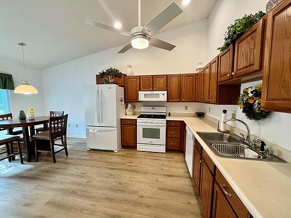2nd image of 2388 Creedmore Ct