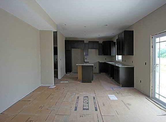 3rd image of 3208 Chasenwood Way