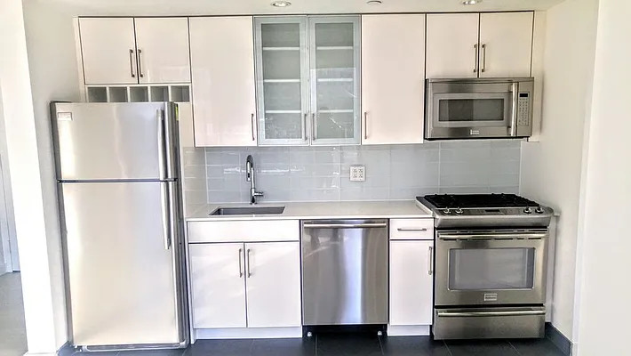 Rented by Dynamik Realty | media 37