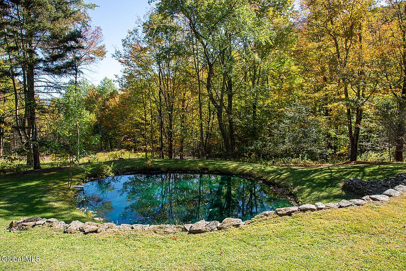 5th image of 4250 Weaver Hollow Road