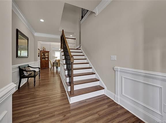 2nd image of 7006 Henry Quincy Way
