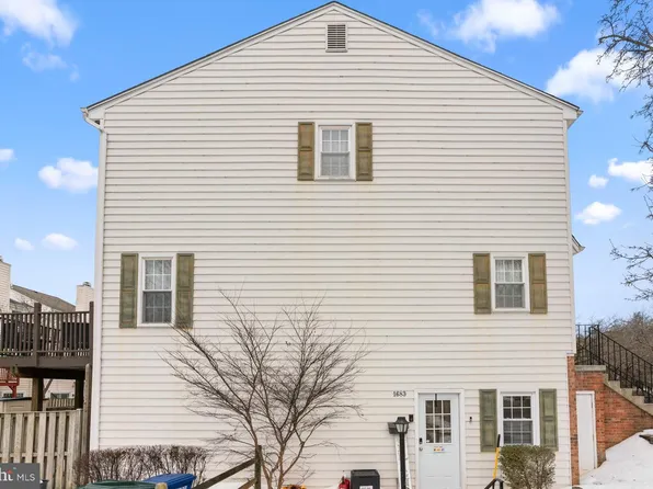 1683 Hart Ct, Crofton, MD 21114