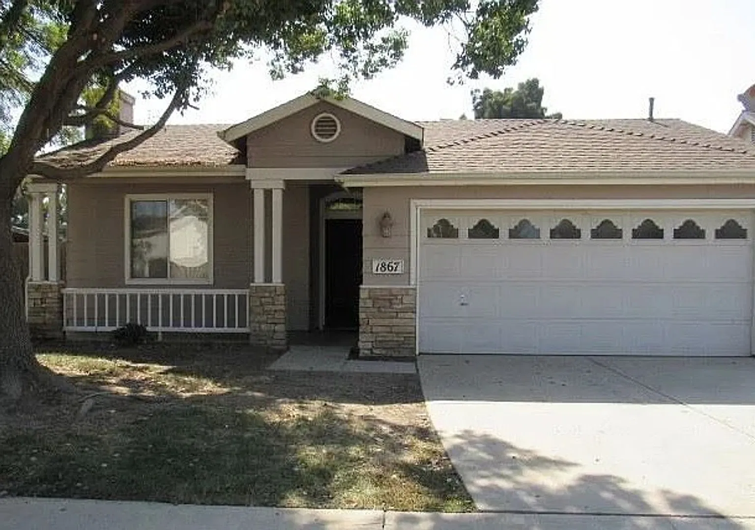 1867 la Cell Ave 2 Bedroom 2 Bath- Tulare — Photo 2