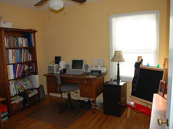 Bedroom/Office