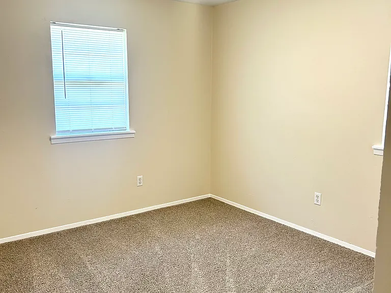 1817 W Wyandotte Ave — Photo 13
