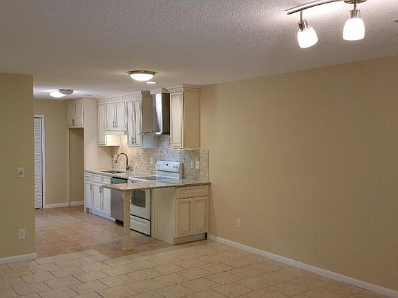 4th image of 4810 Kingsmeadow Ln