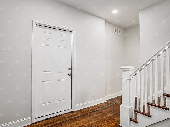2nd image of 2510 E 59th St #1