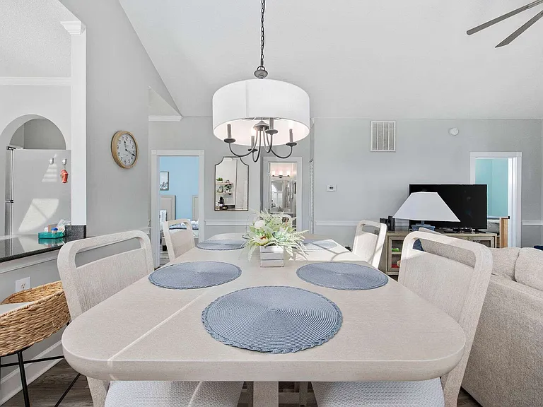 Wild Iris Dr — Photo 25