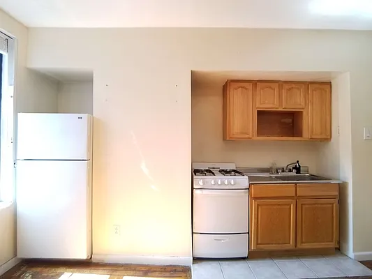 Rented by BRICK & GALO REALTY CORP | media 19