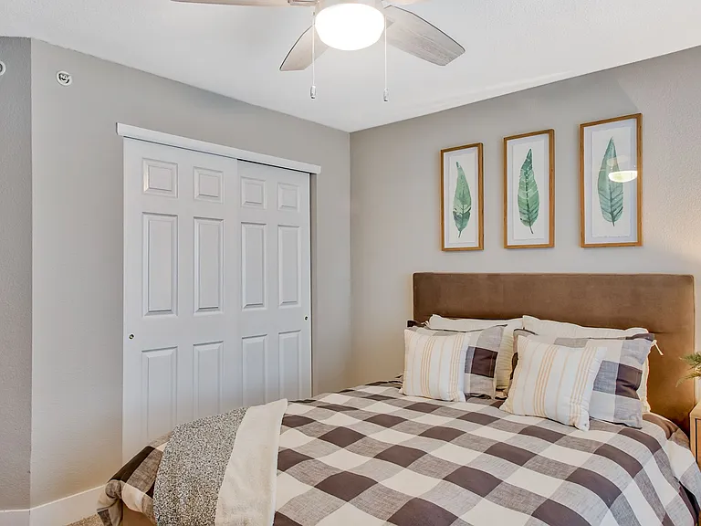 2 Bedroom - 2 Bed / 2 Bath - 988 Sq.Ft.