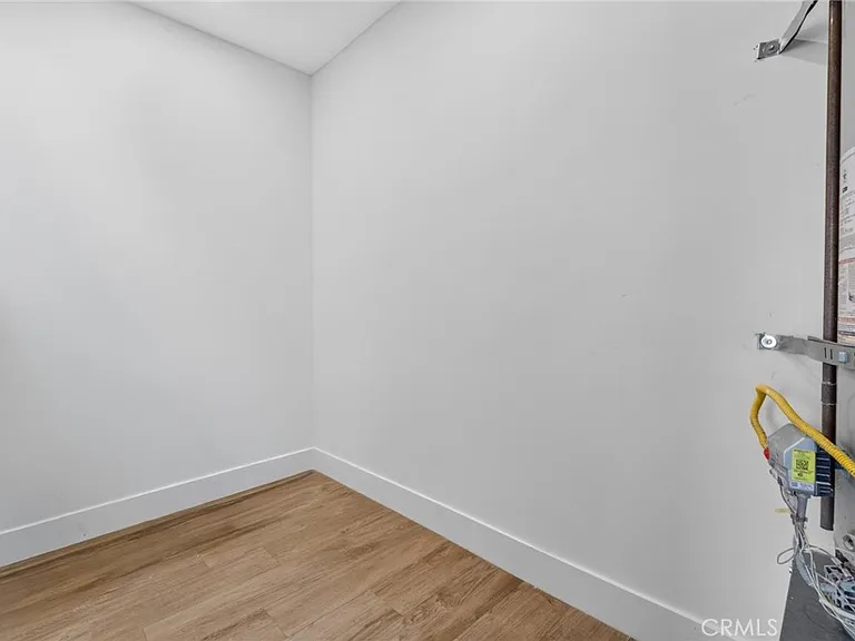 1223 W 23rd St — Photo 16