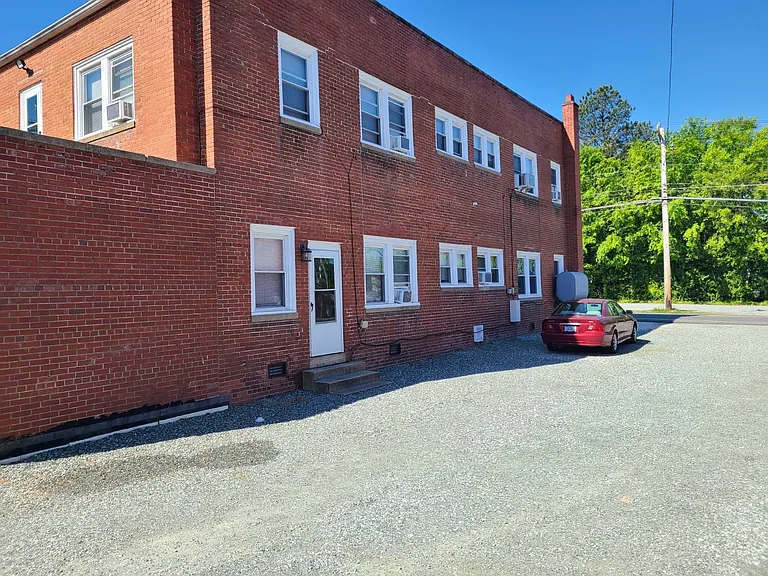 126 S Beaumont Ave — Photo 4