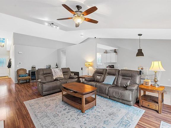 4th image of 1566 Glenn Brooke Woods Cir